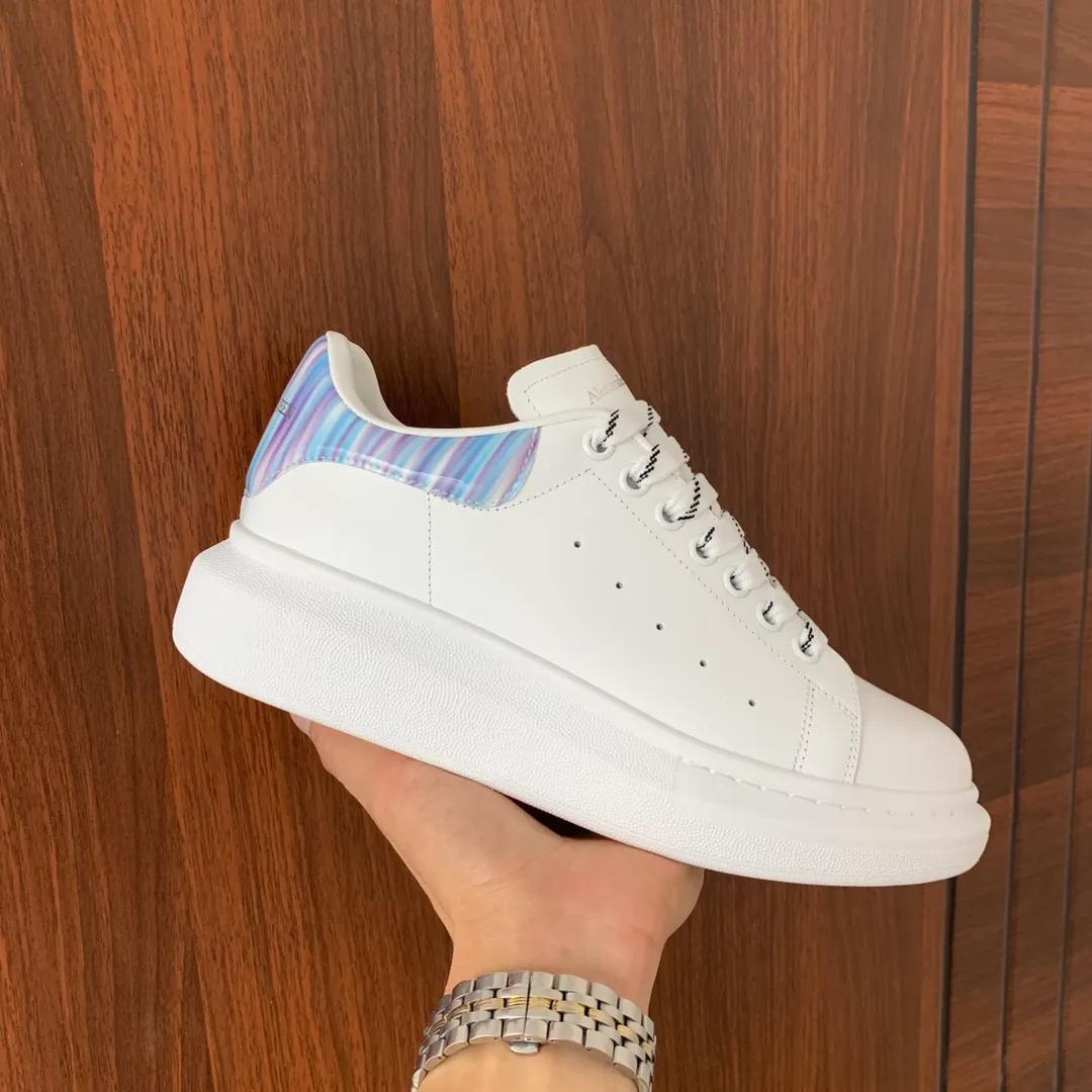 👟👟Ex-factory price 560👟👟 Professional McQueen factory. Top version. Couple style Alexander McQUEEN high version has been upgraded to the highest quality again✅ 💪McQueen Spring, Summer, Autumn and Winter top version Purchasing level✅ Recruiting national online and offline agents to join🤝 🏆Fabric: Original materials imported from Italy. Texture, water-resistant and non-discoloring 🏆Inner lining: ️A-grade Italian imported lining resistant to dirt, sweat-absorbent, breathable and comfortable 🏆Foot pads: top-grade imported Italian super-soft cowhide leather 🏆Outsole: PU+counter 1:1 🏆Shoe box: original white box. Plus white flip cover for double-layer protection. Cloth bag. Handbag. Certificate of 1:1 mold opening, 4-piece set. Delivered with a pair of shoelaces. 🖕🏿🖕🏿🖕🏿 You can choose any pair of shoelaces in any color of our factory 🏆Code number: women's 34-41. men's 38-46 🏆Special remarks (women's code 34.40.41, men's code 38.45.46 is customized, no returns or exchanges) Win-win cooperation 🤝